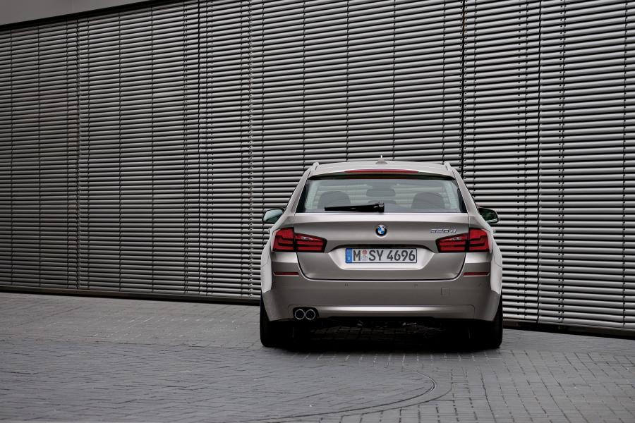  BMW 5-Series Touring 2010 года  (фото 55 из 75)